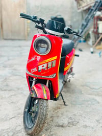 R11 • بدها بطاريات • سرعتها ١٠٠