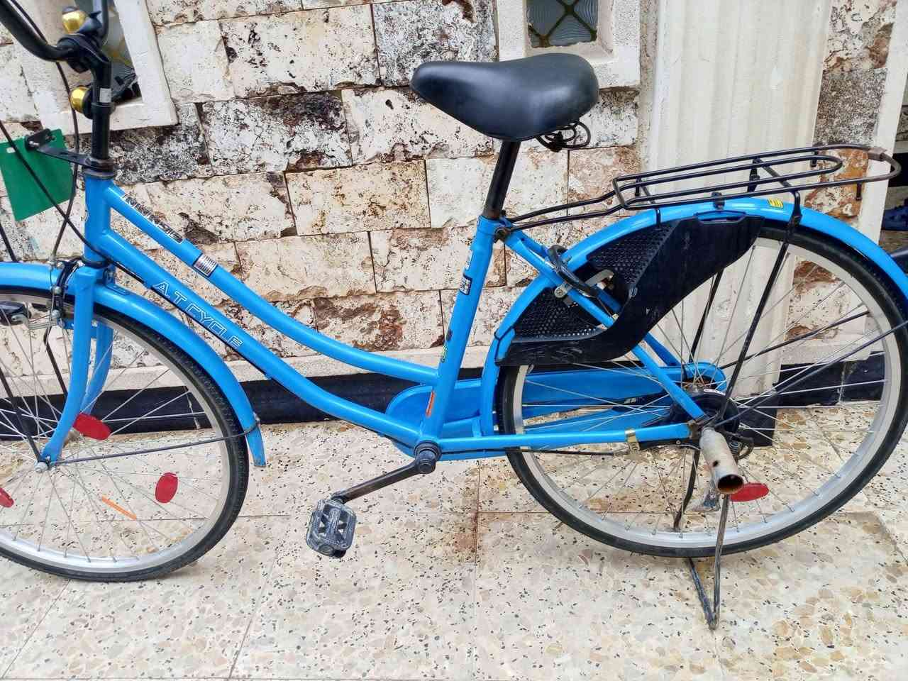 بناتي  حجم 26 السعر 100
***********
المكان بغداد الغزاليه
