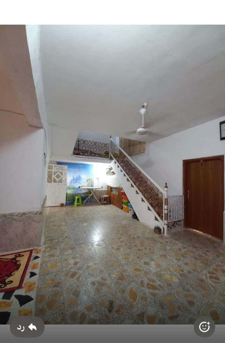 بيت للايجار غرفتين واستقبال كبيره صالات 2. مطبخ كبير. صحيات خارجيه وداخليه. والبيت نظيف. 
 للتواصل.     ***********

تعديل ؛ المكان حي التجار. فرع علي ناصر كزله.
