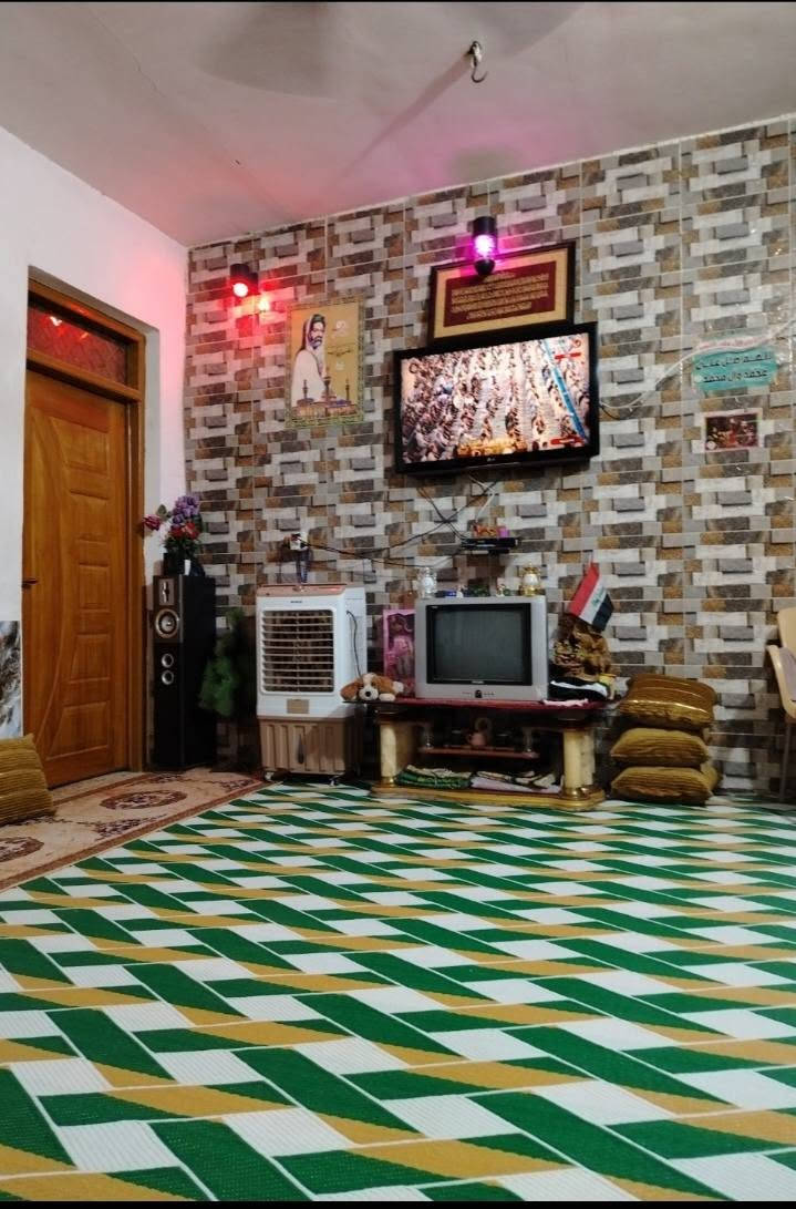 بيت للبيع منطقه ال بو جاسم الزراعي المساحه 110 متر كهرباء ماء مجاري السعر ٤٥ ملون وبي مجال ***********
