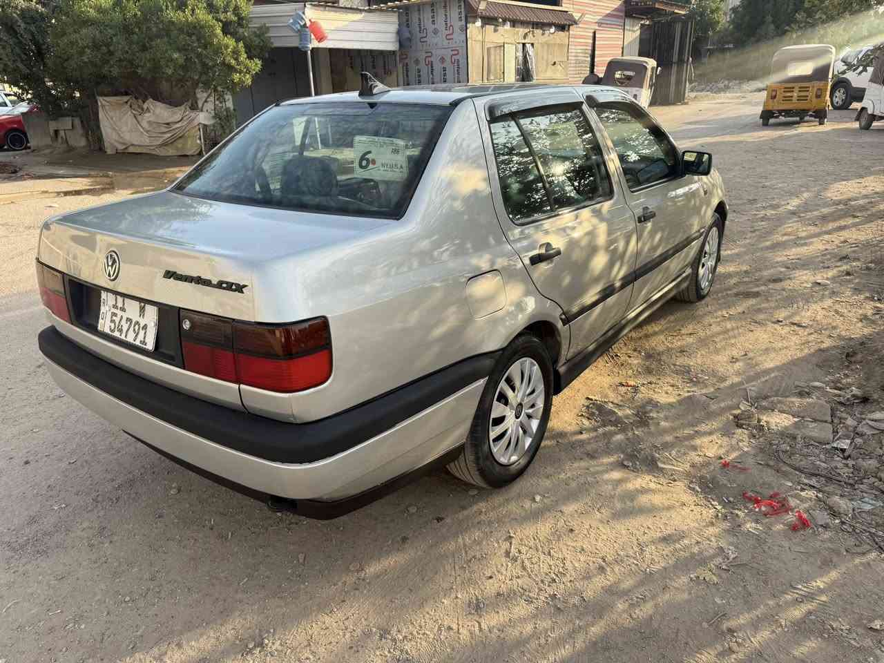 كوالف فنتو موديل 1995
محرك 2000كير اوتو مكفولات
تبريد ثلج ❄️ صدرامامي خلفي لك
شاشه اندرويد غرفه جديده السياره متعوب عليها مال جناي مصبوغه 
فرن حراري مجرد جراد سعر53
وبيها مجال حك جيه عنواني بغداد 
الدوره***********
