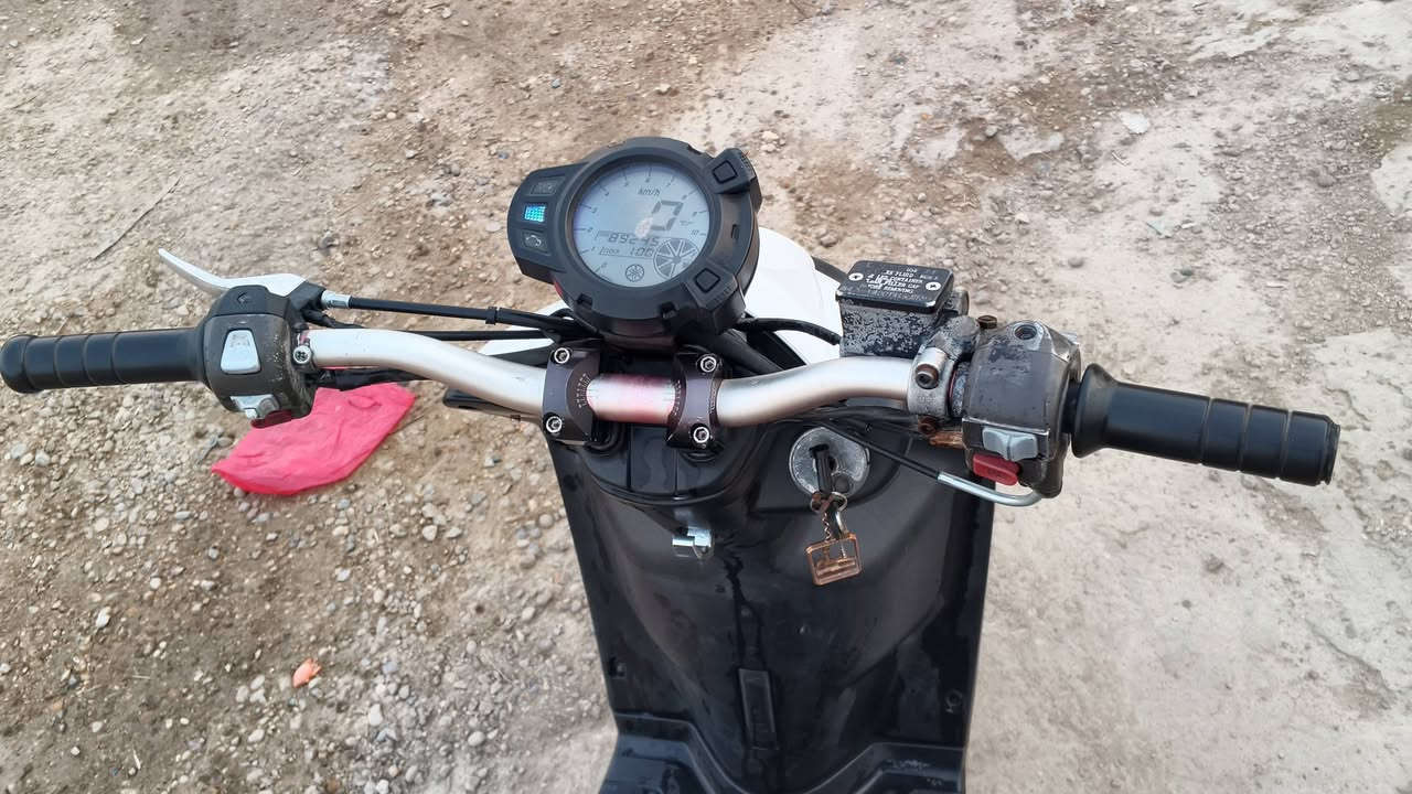 دراجه سكنس جبلي دراجه رمبه شلعه شك الكاع معدل كلش قوي كفاله ما مفتوحه دراجه نقصه يدت بريك امامي فقط 
دراجه كله بلاد ***********
