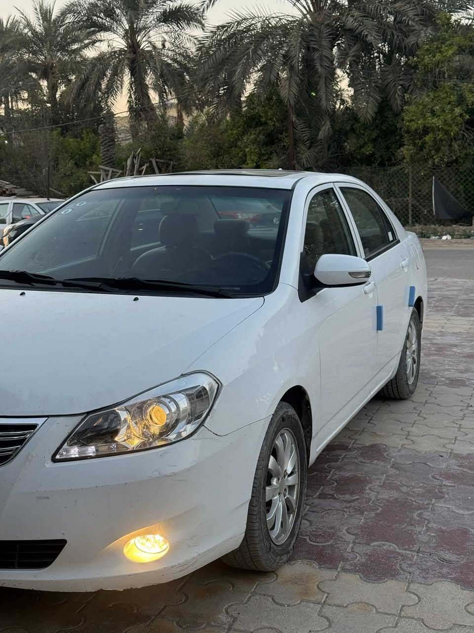 السلام عليكم للبيع بي واي دي٢٠١٣ رقم بغداد  انكليزي الجديد سياره جاهزه مابيه اي نقص كير مكينه صدر أمامي خلفي تبريد ثلج تدفئه كشنات جلد بلاد كير اوتو مكينه ١٨٠٠ داخل نظيف جدا سياره كلش نظيفه فتحه كهرباء شاشه وكامره اشاير بلمري 
مكان بغداد  
السعر :  58 وبيه مجال
رقم الهاتف :  ***********
