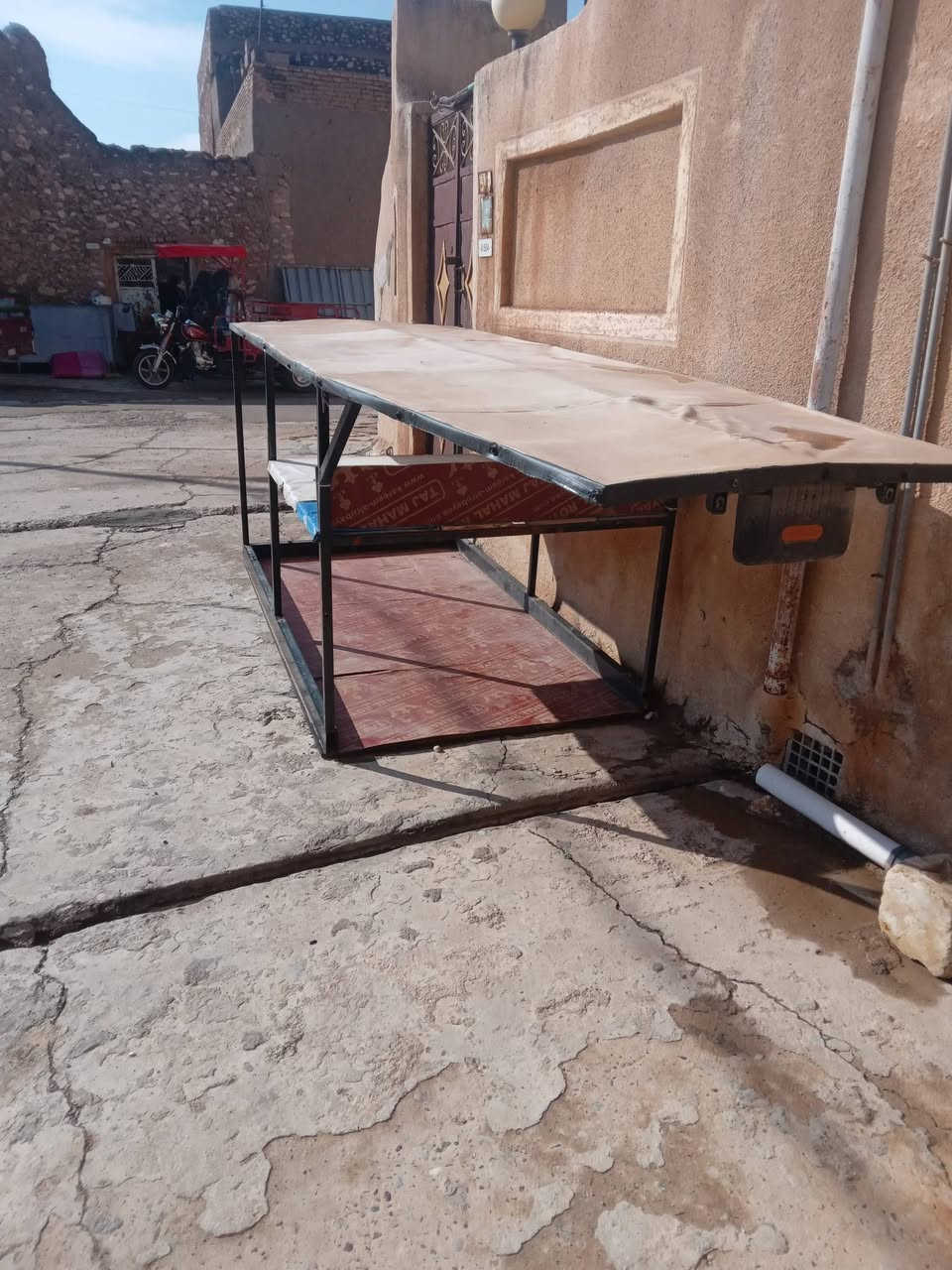 سلام عليكم قمريا مال مخضر جديدا مال ستوتا السعر 150 وبيها مجال  الرقم ***********
