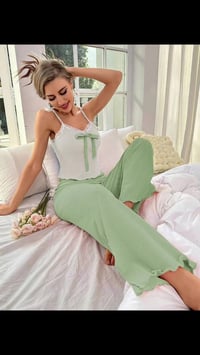 طقم راحة • نقشة فراولة • كشاكش