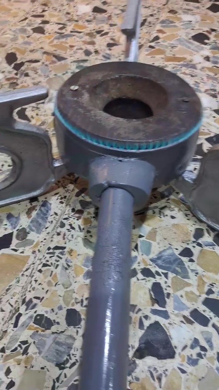 طباخ حجم كبير شغال نار زركة اي استفسار مراسلة الصفحة يوجد توصيل ***********سيد عباس
