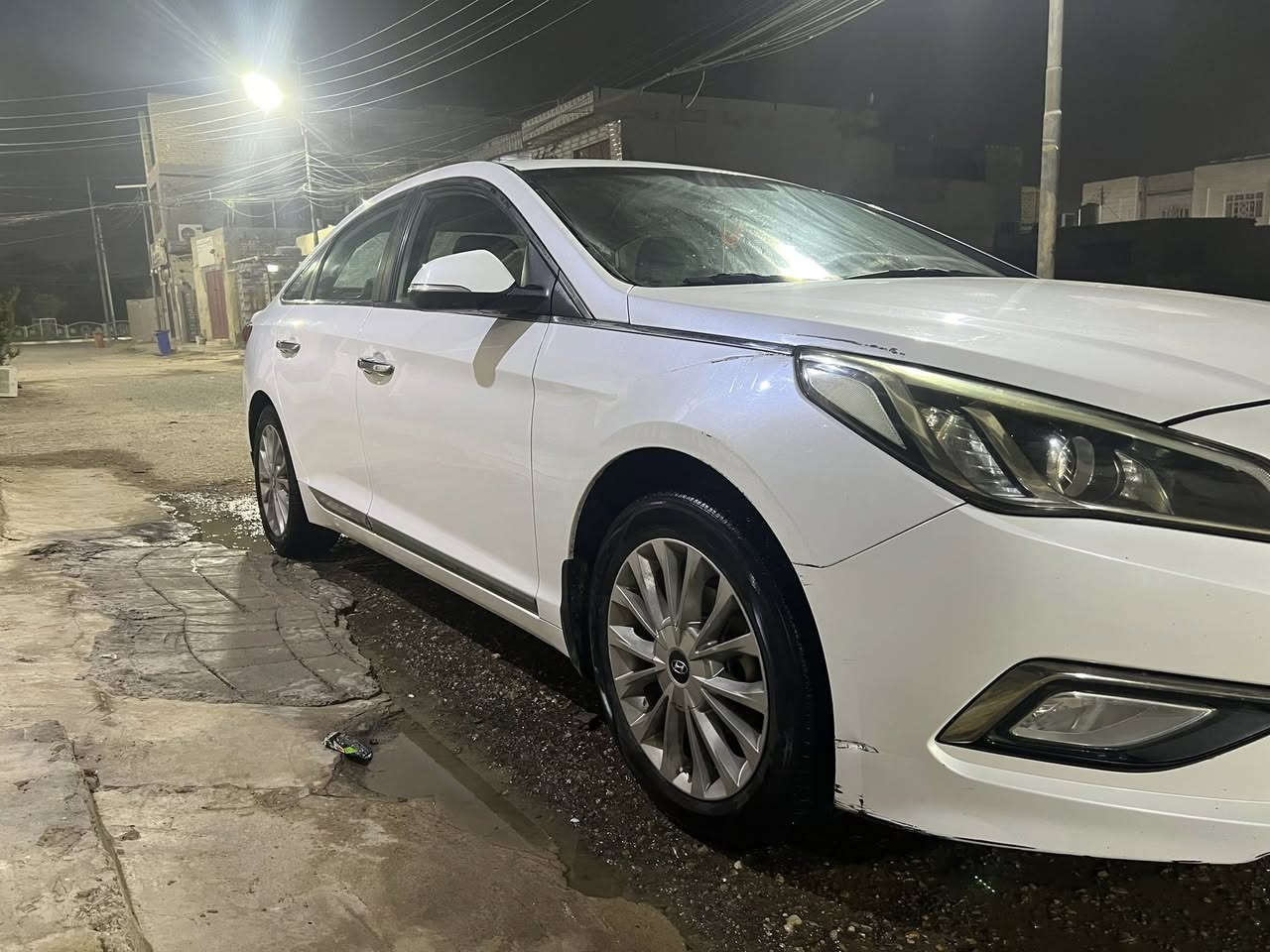 السلام عليكم
سوناتا ١٥ للبيع 
خليجي مكفولة
مواصفات النص فل
السعر ١٤٥$
للاستفسار واتساب ***********
