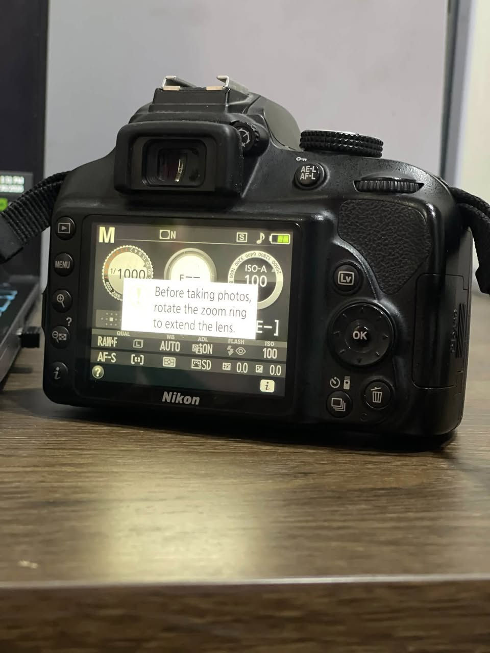 Nikon d3400 DSLR  بۆ فرۆشتن
AF-P DX 18-55mm f/3.5-5.6G Lens
    24.2MP APS-C CMOS Sensor
    Shutter Count: 5.4k
پاتری و شەحنی ئۆرجینال


**إذا كنت صاحب هذا الإعلان وتريد حذفه لأي سبب، رجاءا أرسل رسالة إلى الدعم الفني**