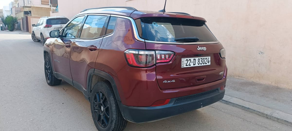 پێنج پارچەی هەیە لەگەڵ بستەک سەقفی لای پێشەوە بە عام دەفرۆشم داخلی نیە سەنەوی و هەززەی نوێیە *********** أربيل, العراق
