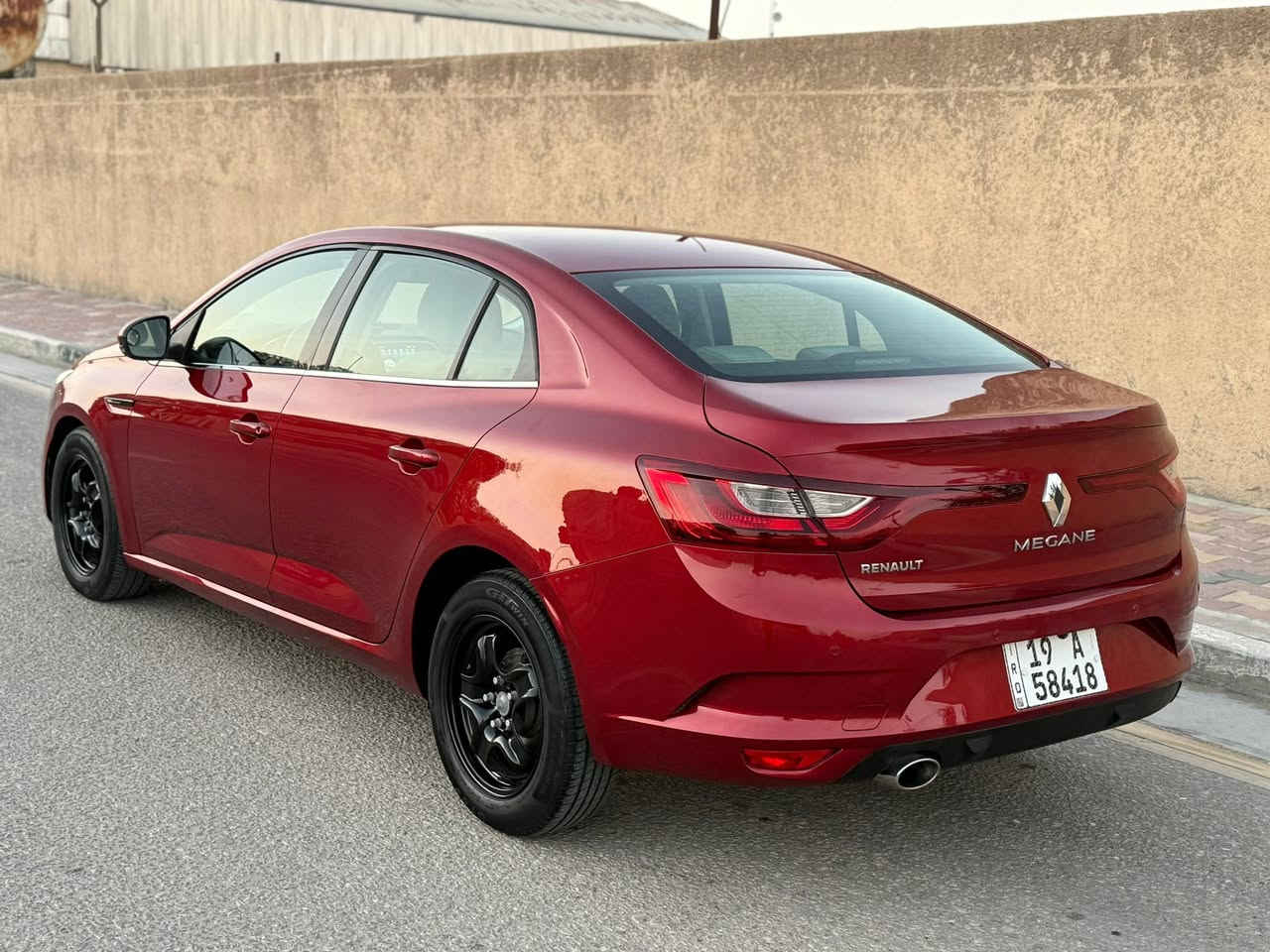 رينو ميجان الشركة العامه 2020 
رقم كربلاء الدولي تحويل مباشر 
عداد المسافه : 43 الف km
حجم المحرك : 4 سلندر 1600 دوش
المواصفات .. شاشة أندرويد - كامره خلفيه 
تحكمات ستيرن - حساس خلفي 
حساس ضغط الإطارات 
السياره كفاله بيها الدوس صبغ فقط 
السعر 105ورقه للاستفسار الاتصال
*********** مهندس حسين
كربلاء / حي الحسين
شركة_المتحدة_لمزادات_السيارات_وقطع_الغيار
