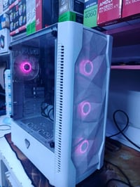 تجميعه Pc مستعمل نضيف تحتوي على كرت مدمج  ملاحظة فقط كيس بدون شاشه  ال...