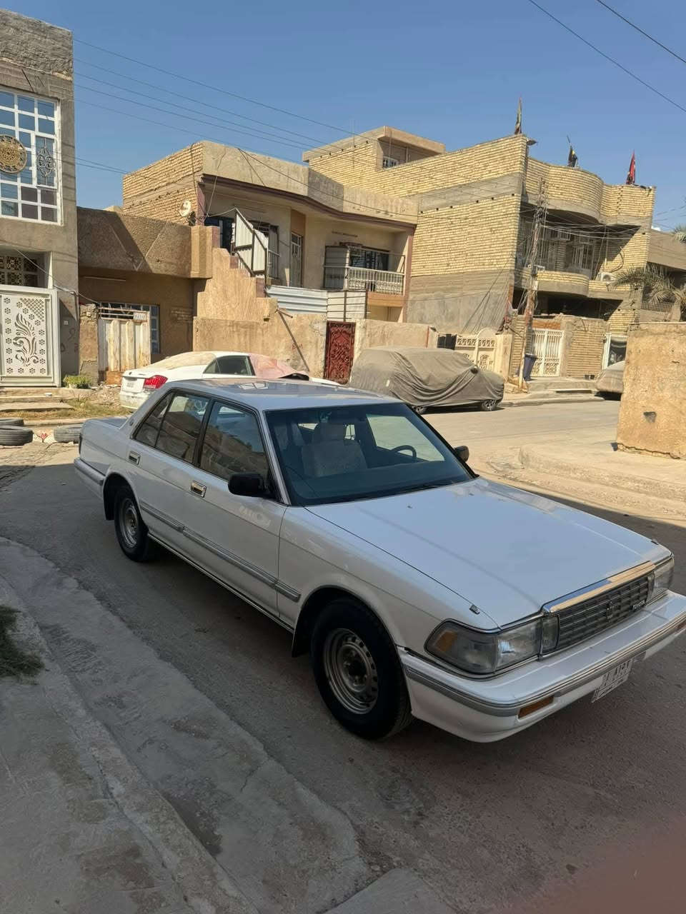 السلام عليكم
سوبر سيدان 1990 
محرك بلادي كير عادي 5M 
على وضع الشركة حصراً 
السعر 108 
مكان بغداد الشعب 
للاستفسار الاتصال بلرقم ***********
