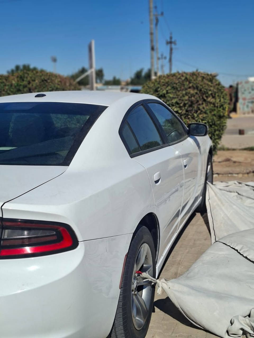 السلام عليكم جارجر موديل 16 للبيع شاشه كبيره دواخل اسود / ابيض كما موضحه بالصوره كندي مكان السياره ميسان..رقم ذيقار (ناصريه )) السعر 168 وهذا رقم راعيها ***********
