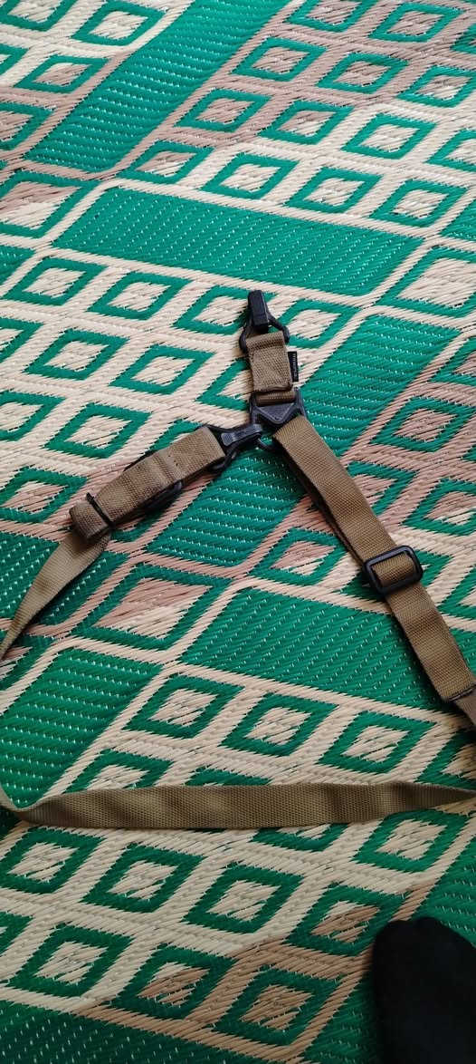 حمالة M4 ام فور اصلية سعرة 20الف
عنوان مدينة الصدر نهاية شارع الارفلي 
رقم هاتف📞 ***********
رقم هاتف📞 ***********
