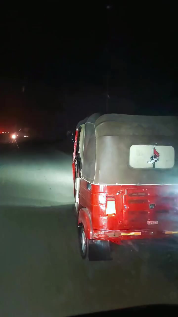 سلام عليكم تكتك موديل 20 عنواني ميسان رقمه بصره تكتك مكينه مجفت كشره بيه بارد يم البك لايت  تكتك بسم واحد بل بصره تكتك تخبل جاهزه كبل لشارع تخم تاير جبلي كله جديد سعر تكتك 6500 وبيه مجال الرقم ***********
