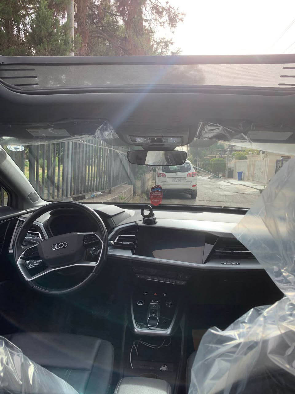کوردی : 
تەنها فرۆشتن ، گۆڕینەوە ناکا 
                            #73 

   ‌             Audi  e - trone 
               Q4 quatro _ 50 
. مۆدیل / ٢٠٢٤ 
. ڕەنگ چیمەنتۆی 
. فوول کارەبایی 
. دەبل مۆتۆڕ ، فول ئیکۆنۆمی
. ڕەقەم هەولێر سەنەوی نوێ 
.مەودای ڕۆیشتوو ( ١٨٫٠٠٠ ) km 
. مواسفات / فوول فوول 
. پانۆڕاما ، گێچ ئەلکتڕۆنی 
. شاشە و پێنچ کامێرا 
. حساس و ئۆتۆ ستۆپ 
. زۆر مواسەفاتی تر 
. بە فوول شەحنی ( ٤٠٠ ) کم 
.زیاتر دەڕوا ، دەتوانی لەماڵەوە شەحنی بکەی ، کامل جهازی شەحنی بیلادی شەریکە ڵەگەڵە 

. چاملغ و دەرگای سەکن سبوغە 
. دوو جێگای بچووک ساردە 
.  ئێڕباگ تەنها ۱ شان سیستەم 
. بەبێ ناو گرتن ، پێش و پشت کەپسە ، سەیارەکە نمونەیە لە جوانی و خاوێنی و اقتصادی

. نرخ / ٢٢٠ $ 
. ناونیشان / هەولێر ئازادی 

عربي : 
فقط بیع ، ماعندنا مراوسة 

               Audi  e - trone 
               Q4 , quatro 50
. مۆدیل / ٢٠٢٤ 
. للون سمنتي 
. فوول كهربائي 
. دبل موتور ، فوول ٲقتصادي
. مرقم آربیل دولي ، جاهز
. ماشي فقط ( ۱۸ ) الف کیلو 
. مواصفات فوول فوول 
بانوراما ، كیج الكترونی 
خمسة كامیرا ، آوتو ستوب 
وهوایة مواصفات ،،،،،،،،،،
ملاحظة / شحن فوول یمشي اكثر من ( ٤۰۰ ) کیلو عل تبرید 
تکدر بالبیت تشحن سیارە 
کامل جهاز مال شحن 
شرکە بیلادی موجود 

.جاملغ و باب سکن صبغ 
مكانین صغیر تعدیل بارد 
ایرباك فقط بردة راجع سستم 
بدون دواخل ، بجم و خلفی كبس 

سعر / ۲۲۰ $ 
عنوان اربیل أربيل, العراق


**إذا كنت صاحب هذا الإعلان وتريد حذفه لأي سبب، رجاءا أرسل رسالة إلى الدعم الفني**