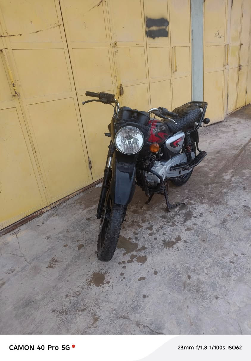 يالله السلام عليكم ـــــــــــ شباب دراجه بوكسر للبيع موديل 2020 دراجه اوراق كاملع وكمرك مدفوع يعني بس اترقم ــــــــــــــ دراجه خير من الله لا تنقيص ولا تبخير نكره سلف شعله تخبل كهربائيّة كلهه شغاله بس بيهه تلحيضات خفيفه متكلفك 20 الف  عنوان الدراجه محافضه صلاح الدين قضاء الضلوعيه قريه الامين الرقم *********** ـــــــــــــــــــــــــــــــ ال موشراي فدوه لا يتعبني
