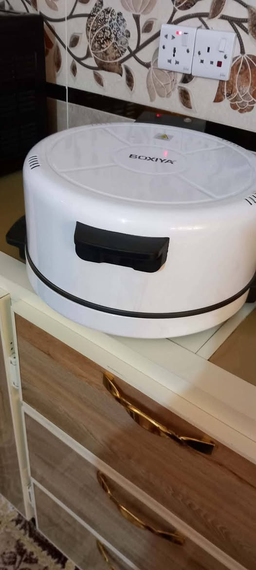 مكلف بلنشر اغراض بيت كلشي بسعره طباخ 5 عين نضافه فول وتنور كهربائي وميز طول 4 متر العنوان ديالى  كنعان الحميرات قرب مدرسه مقام إبراهيم الاتصال على الرقم ***********
