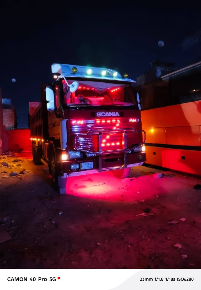 سلام عليكم سكانيه للبيع جاهزه للعمل تخم تاير حداديه جديده *********** مكان السياره القاسم الحله
