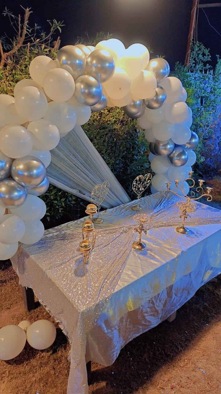 حجز وتزيين كامل ب 35 الف
والكيك انتو جيبو
وشكد متردون نوفر الكم كراسي وطاولات 
تزيين ودمى تنزل ويه الاطفال وجلسه تصوير بموبايلات حديثة واغاني دي جي بالمتنزه
للحجز ***********
