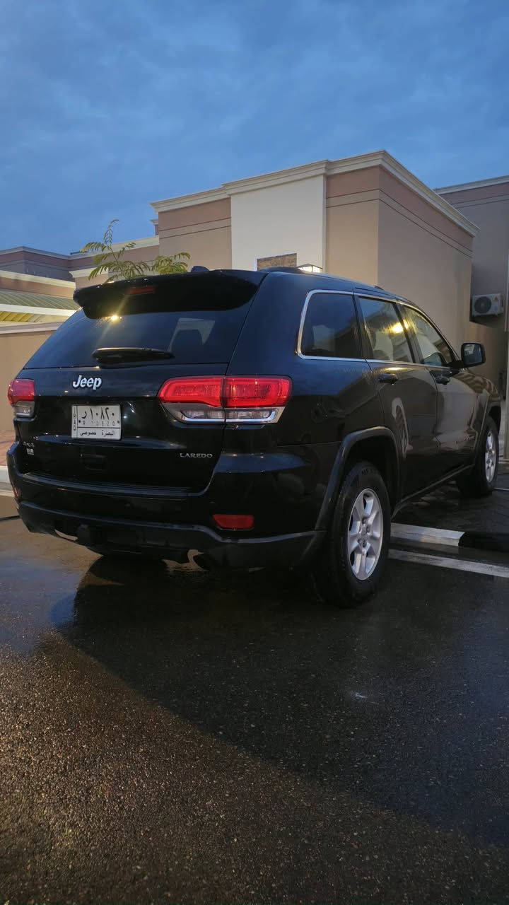 كراند شيروكي لاريدو
السعر (( ١٧٩ ))
موديل 2014
وارد ماشي 112 ميل قابل للزيادة
رقم بصرة ومكانها بصرة 
السعر 179 ورقة
تواصل واتساب
***********
