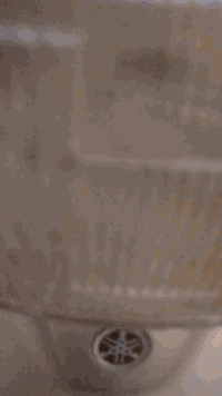 بطه ما مفتوحه دراجه نظيفه كفر اصلي كهربائياته شغاله كلها دراجه بلاديه دراجه حلوه 350 وبيها مجال رقم تليفوني***********
