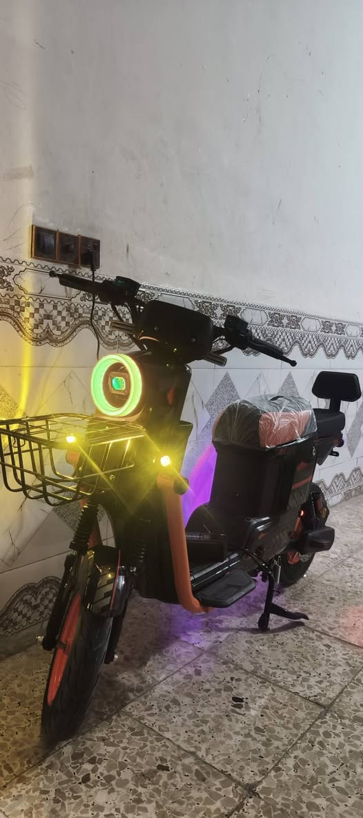 السلام عليكم دراجه شحن من شركه .. كوجار  .. اخذتهه قبل يومين ب 675  ابيع ب 650 او مراوس ب ماكس نضيفه مامفتوحه


**إذا كنت صاحب هذا الإعلان وتريد حذفه لأي سبب، رجاءا أرسل رسالة إلى الدعم الفني**