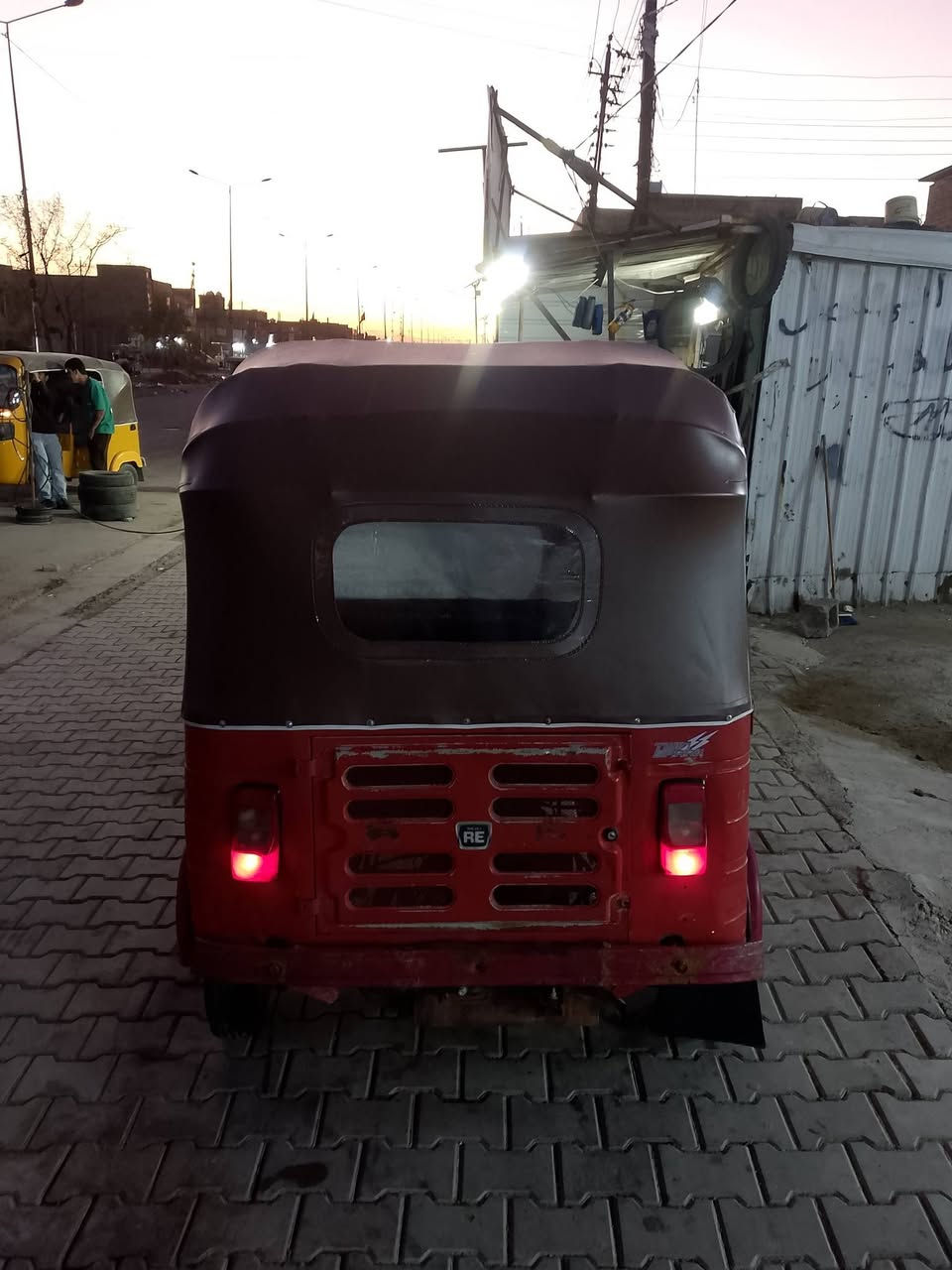 سلام عليكم تكتك 17 داخله ب 18
5 أوراق 
بغداد الحسينيه راشديه 
السعر 2900
0773 175 0420
