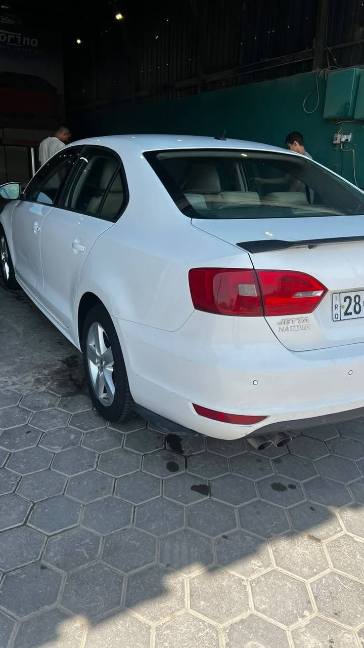 للبيع فولكس واكن جيتا موديل 12 خليجية
مواصفاتها فول المعروفه
جاهزة من كلشي ما عايزلها
نقصها تبريد فقط 
جاملغ امامي صبغ ودوسات بيهن صبغ الباقي مكفول
مكينة وكير على الشرط تراي وين متريد 
رقمها نجف انكليزي راعيها نجف تحويل ثاني يوم
السعر 95 بيها مجال 
***********
