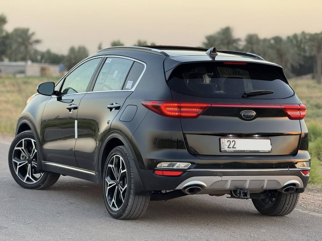 السلام عليكم
سبورتج 2022 ( بلاك اديشن SX 
اعلى المواصفات الامريكية بصمة شاشة بانوراما
حادثها
ماشيه 
ترقيم جديد هزة وسنوية جديده
تحويل او وكاله حسب الرغبه
مكان السياره بغداد
——————————————
المواصفات
بصمة تشغيل وابواب
هاندبريك بصمة
فتحة سقف بانوراما
شاشة نفكيشن 
قطعتين تبريد امامي وخلفي
كشنات جلد تحكم كهربائي وتدفئة كشنات
كاميرا خلفيه وحساسات
رادار جانبي للنقاط العمياء
رادار امامي ضد التصادم تحديد مسار
شاحن وايرلس ومنافذ تايب سي
مري جانبي اوتو شفط
مراية داخليه اوتو وبوصلة
لد نهاري ولد خلفي
ستيرن رياضي حرف D
دوسات نيكل
ويل كب نيكل بلاك
نضام صوتي harman/kardon
اوتو هولد ومانع انزلاق ومنحدرات ومود درايف
تخم تاير مشلن اصلي
مكان السياره بغداد
الاستفسار*********** 
حادث بس بنيد بدون دواخل
