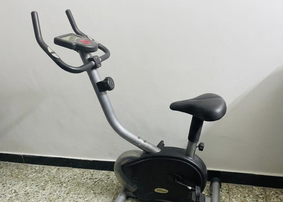 للبيع بايسكل ثابت نظيف جداً مستخدم قليل  للاستفسار 
***********
