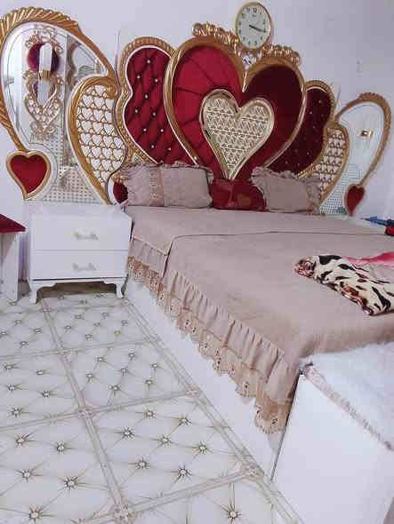 السلام عليكم غرفه تركيه للبيع نضيفه كلش السعر مليون وميه وبيها مجال بسيط مكاني بصره خور الزبير ***********
