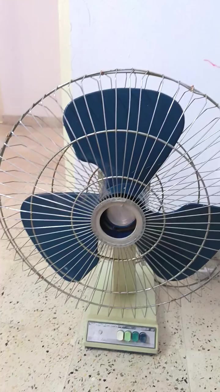 مروحة منضدية نوع بغداد اندولا شغالة وعلى الفحص بس الدكم مالتهة يرادلهة صيانة السعر ٢٥ وبيها مجال المكان البياع  للاستفسار خاص


**إذا كنت صاحب هذا الإعلان وتريد حذفه لأي سبب، رجاءا أرسل رسالة إلى الدعم الفني**