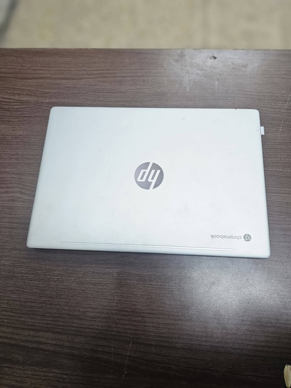 لابتوب hp
عالج core i5-10310U الجيل 10
النضام كروم بوك 
رام 8
حجم الشاشه 14 لمس 
هارد 64 
يستخدم (للدراسه والتصفح والتصاميم والمونتاج والشغل) نضافه %95
وياا ماوس
وشاحنته الاصليه W65 تايبسي
المكان بغداد الكماليه 
وبي فقط مشكله بسيطه بلمس الماوس 
سعر 175 وبي مجال بسيط 
للستفسار رقم ***********
