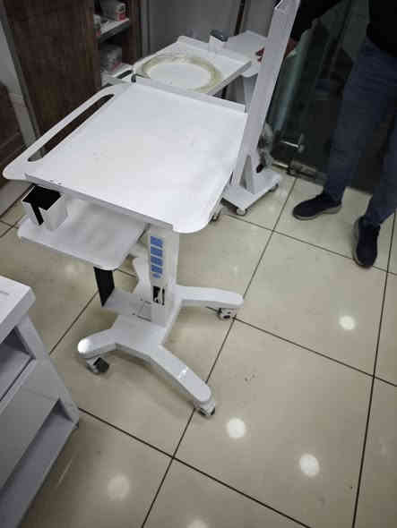 توفرت  الان  تروليات  طبية  باشكال  مختلفة 
تحتوي   مآخذ  كهرباء     وبسعر  منافس 
***********
