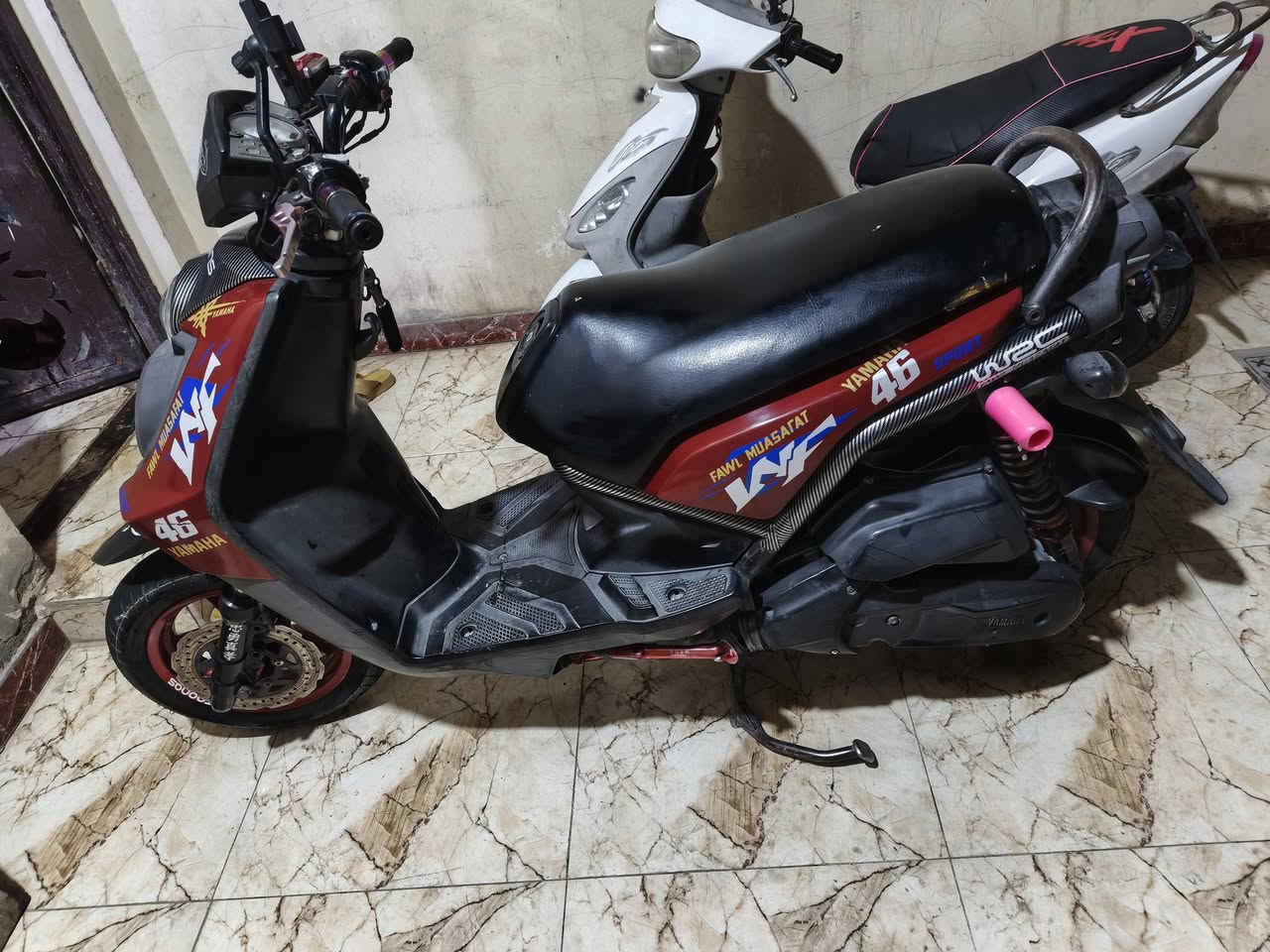 السلام عليكم
دراجه سكنس جبلي للبيع

دراجه نضيفه كلش ومزوده 

لونه ازرك بس مغلفه دبلات خلفي مزود 

تواير جدد توي شادهن  دراجه طالعه من حاويه بشهر 10

جامغ الكدام مزود البلادي موجود غراضه كله موجود دراجه شلعه  معدل دراجه مكينه بلاديه  مفتوحه فقط ولفات شلعه معدل ناعمه 

   كله شغاله كهربائيات سعر 900وبيه مجال 

  مكاني الناصريه الاسكان الصناعي  

رقمي *********** بي واتساب
