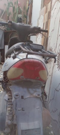 دراجه ٩ ازروف متروكه مكينه ما مفتوحه السعر ١٠٠ ألف ابيع كوم حديد اكرر ...
