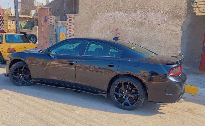 السلام عليكم
دوج تشارجر  sxt 
موديل 15
رقم دولي بغداد باسمي
محرك 6 سلندر 3600
ماشيه 117 حقيقي
حادثه جاملغ فقط يعني قطعه وحده غير هذا كله كفاله
مواصفات عاديه
تشغيل عن بعد
بصمة ابواب
السياره جاهزه من كلشي صدر خلفي امامي جديد قبل اسبوع بدلته
تايرات جديده هم قبل اسبوع
السياره مال بيت
السعر 175 وبيه مجال السيارة جاهزة على آخر حباية ممشتغلة خط وكلشي اكو بلسوك الشراي يتصل وبلخدمة *********** مكاني بغداد الحسينية مال راشديه
