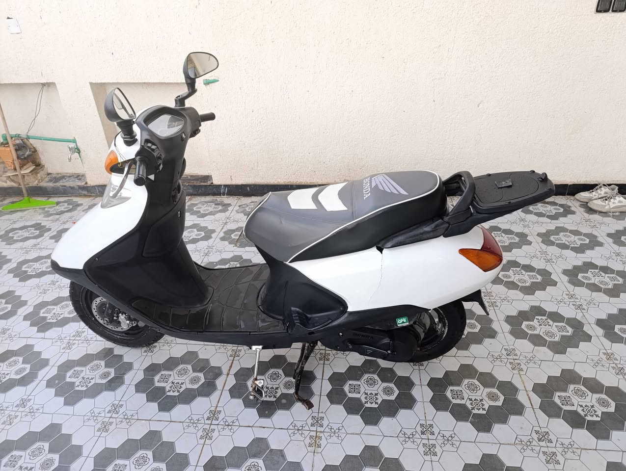 سبيسي ياباني للبيع دراجه عوزه استاند نص + واقيه مال صالنصه دراجه شغاله سلف هندر ومشيه خير من الله سعره 550 وبيه مجال ***********
