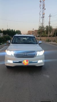 لاندكروز 2011 ستينيه رقم واسط  نكليزي بسمي كشن كهربا 3دكم كشنات جلد ما...
