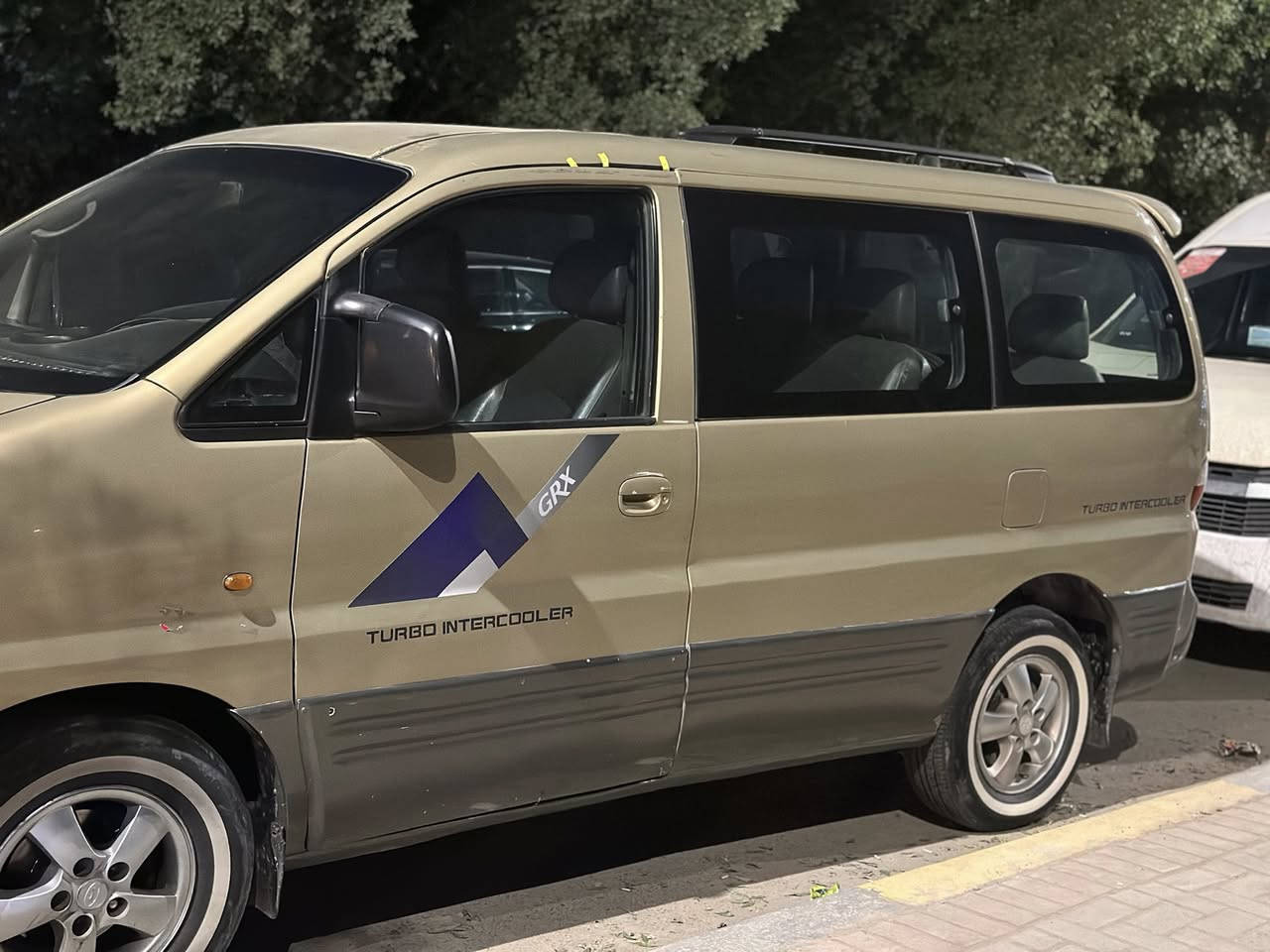 سلام عليكم ستاركس 2002 محدث 2007 بأسمي تحويل ثاني يوم محركها يبخر سوبر تايرات جدد تبريد شغال صدر اكسل جاهز تنقيص شي قليل سعرها 64 وبيها مجال مكاني بغداد الكاظمية رقمي للاتصال ***********
