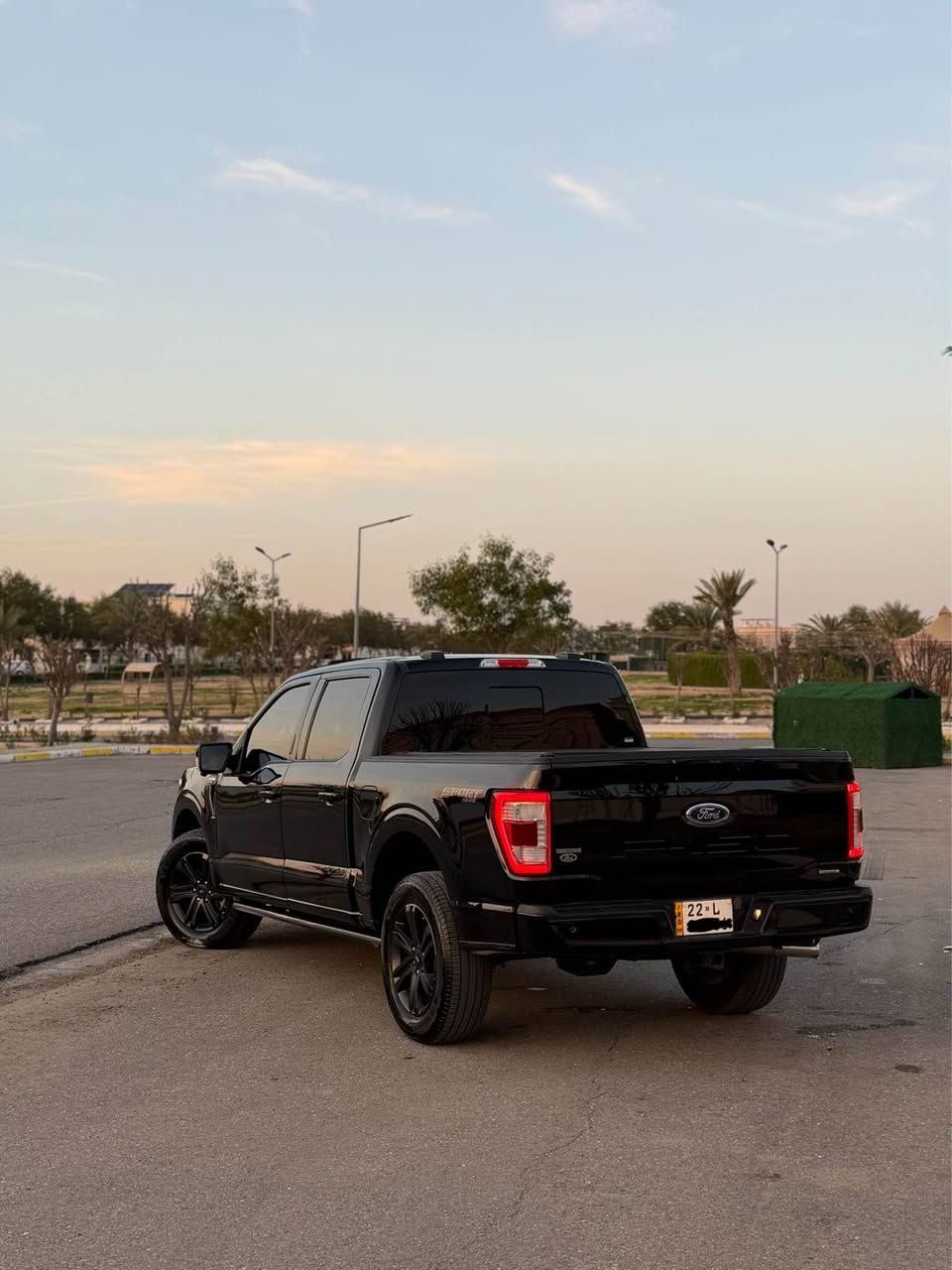 سلام عليكم 
FORD F150 Lariat 2023 V6 2.7L
ماشية 20الف mi
فول مواصفات 1/1 
بانوراما 
كشنات جلد +كهرباء+كشن خزن
كشنات تدفئة وتبريد والخلفي تدفئة
شاشة جبيرة 
كيج الكتروني
رادار امامي 
رادار خلفي 
رادار جانبي
نقطة عمياء
كامرات360درجة
دوسات كهرباء 
لايتاد ليد +عدسات متحركة مع الاسترين 
بك لايت لد 
مري شفط+قلاب مع البك 
تشغيل عن بعد 
دبل اكسل 
درايف مود وتحكمات كامله 
وبعد بيها هواي موصفات معروفه 
سيارة جاهزه من كلشي 
صدر كهربائيات كير مكينة كله بشرط 
عليها تخم تاير مشلن انتاج25
حادث السيارة قطعتين صبغ بدون دواخل ايربك فقط بردة 
مكانها اربيل 
مرقمه اربيل تحويل بشرط 
سعرها (417)ورقة 
تواصل*********** أربيل, العراق

