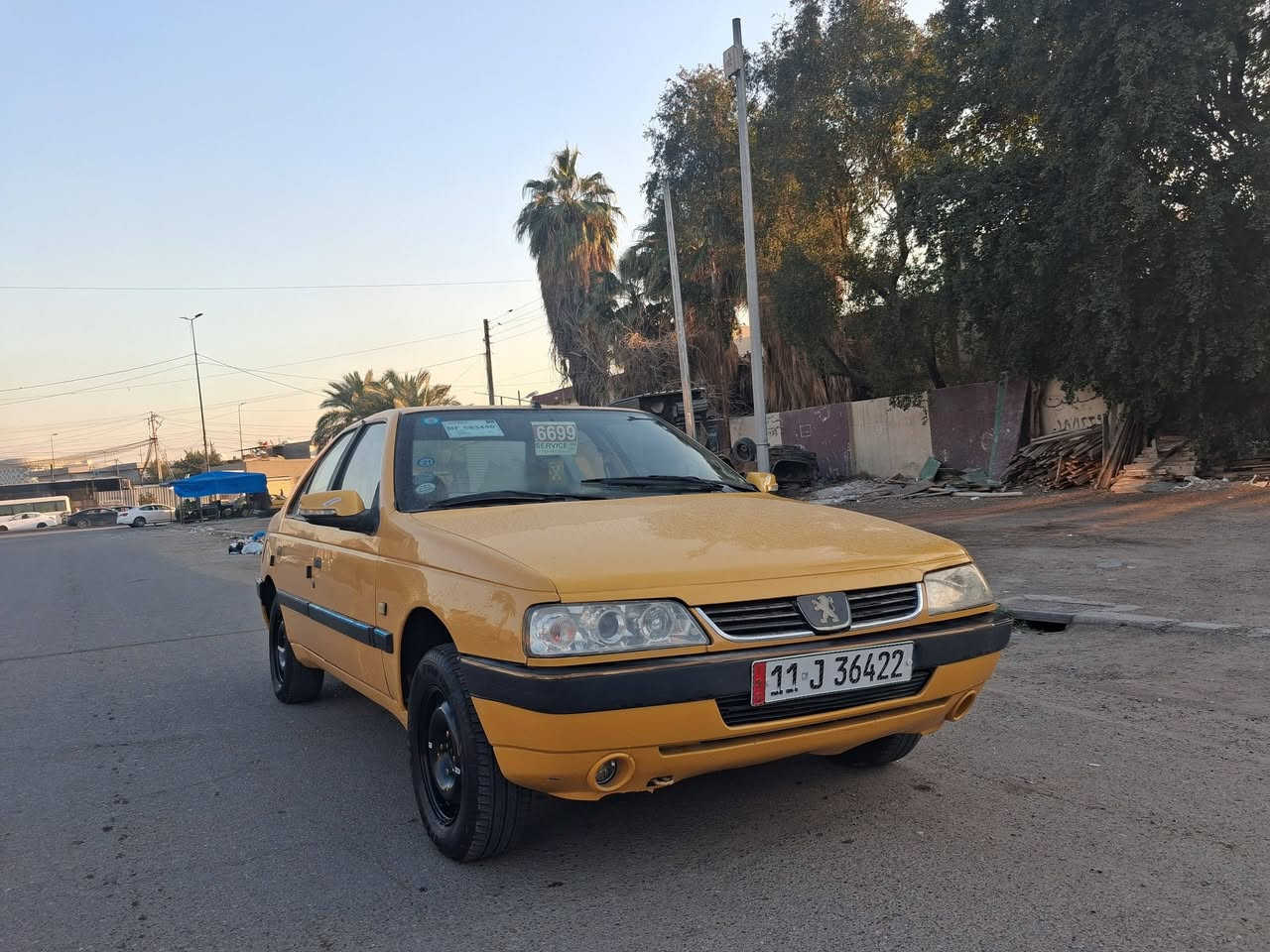 سلام عليكم بيجو لميس موديل 2015 سياره جديده جاهزه من كلشي بدون لا ظربه ولا تبديل فقط صبغ جاملغ لمامي   باقي السياره. جديده مكينه كير تبريد   صدر امامي خلفي مكفول   بغداد   رقم نكليزي  مصفره هيه وغرامات.  مكاني بغداد.    لشعب.  السعر.   43.  وبيه مجال.  ***********
