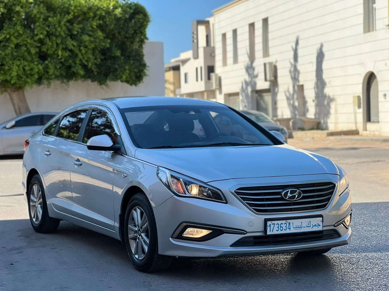 عيب لا وبسعر 🔥  
#سوناتا2016 محرك20 #مرغوووب 👌😍

‏| #SONATA_ | 2016 | 4 CLyinder| 2.0 Liter| 🤍❤️
🌟 سعـة المحـرك : 2.0💯✅

🌟 سـنة الصـنع : 2016 

الف كيلو)✅ 🔥

🌟 نـاقل الحـركة : أوتوماتــگ  💯✅

🌟المميزات : 
   _ صالون ممتاز 
   _ حساسات 
   _ تحكم كامل ف المقود
   _  محرك كمبيو قص قشره درجه اولى 
   _ دبل كمبيو  
   _اضاءة ضباب 
   _حساس ضغط هواء الاطارات مع اطارات جديده كليا ♥️

🌟 خَـاليـة مِنَ القَصْ و السُّـوسْ والقِشرةٌ  وفرق اللون نهائي ♥️✋✅
🌟 محرگ وكمبيو   10/10 بالضمانه قلّب وين مايعجبك💯✅

🌟 الحـالة : مُمتَــٰـازَة جداً 💯✅

🌟 إستيــراد كوريا حديث 🚗 🇰🇷✅

🌟 جمرك / رسالة مفتوحة كيف وصله

-خاليه من جميع العيوب الميكانيكية والكهربائية ✅

السعر :
 الرقم092.96.99.99.8
المكان :طرابلس معرض الشفتري 📦


**إذا كنت صاحب هذا الإعلان وتريد حذفه لأي سبب، رجاءا أرسل رسالة إلى الدعم الفني**