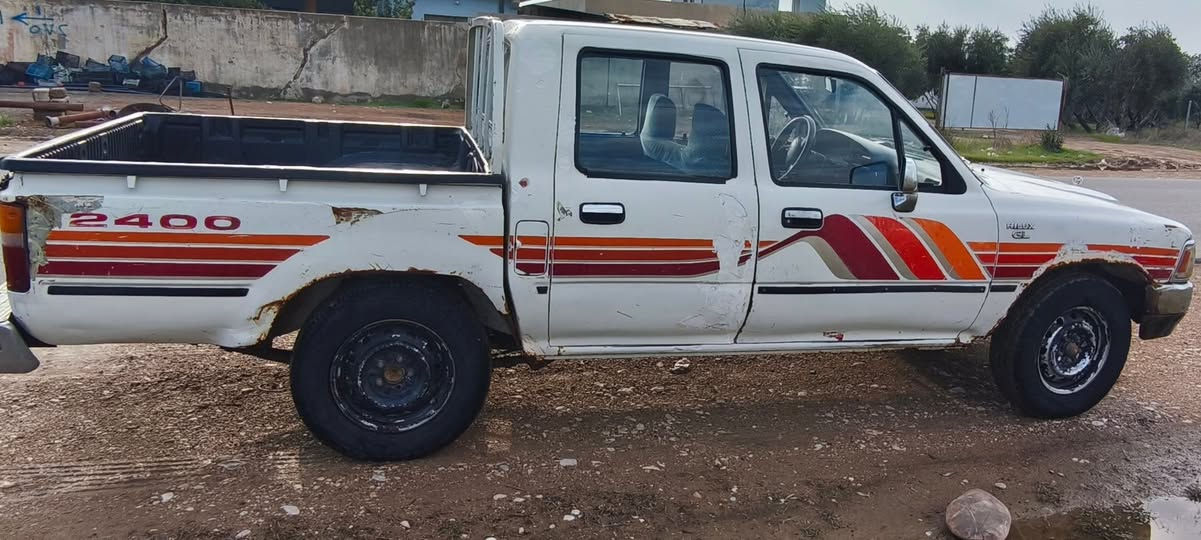 تويوتا دبل قماره موديل 93 كير شرط ومحرك 
تبريد شغال شرط   
سنويه عضم  ل 2028رقم الماني نينوى 
استفسار /
***********
***********
