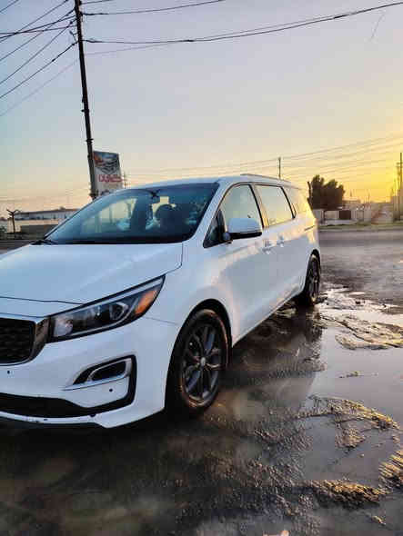 السلام عليكم سيدونا 2019للبيع فول مواصفات عده الفتحه دواخل بيجي سياره خير من الله اربع بصما بوب كهربأي جاهزه مال جناي رقم بغداد  اجره خط رميثه كربلاء مكان الديوانيه الحمزه الشرقي للتصال على الرقم 
ماشيه 100 السعر 225وبيه مجال 
***********
