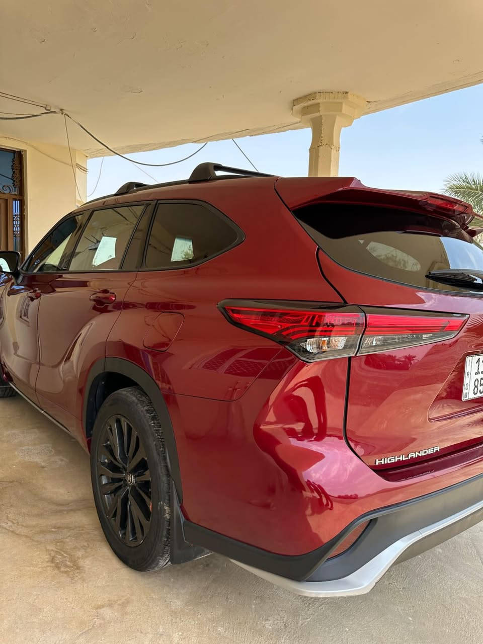 السلام عليكم ورحمة الله 
للبيع نقداً 
تيوتا هايلندر 
موديل 2023 
اربعه سلندر تيربو 
رقم بغداد جديد 
فول مواصفات XSE 
ضرر جاملغ وباب وبنيد 
رقم الشاصي مع المنشور 
ماشيه 49 الف ميل 
مكانها صلاح الدين / العلم 
السعر 295 قابل للتفاوض 
***********
***********
