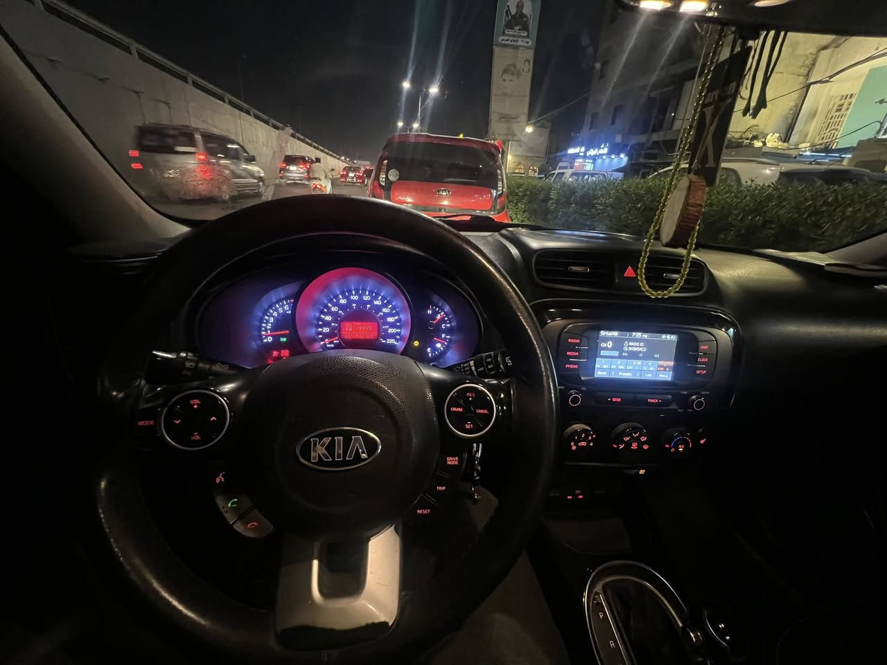 كيا صول وارد ٢٠١٩
محرك 2000 

لون مشمشي ماشية ١٠٠ الف كيلو 

السيارة حرة وبسمي 

السعر ١٢٠ 

السيارة موجودة في ميسان
الاتصال على الرقم ***********
