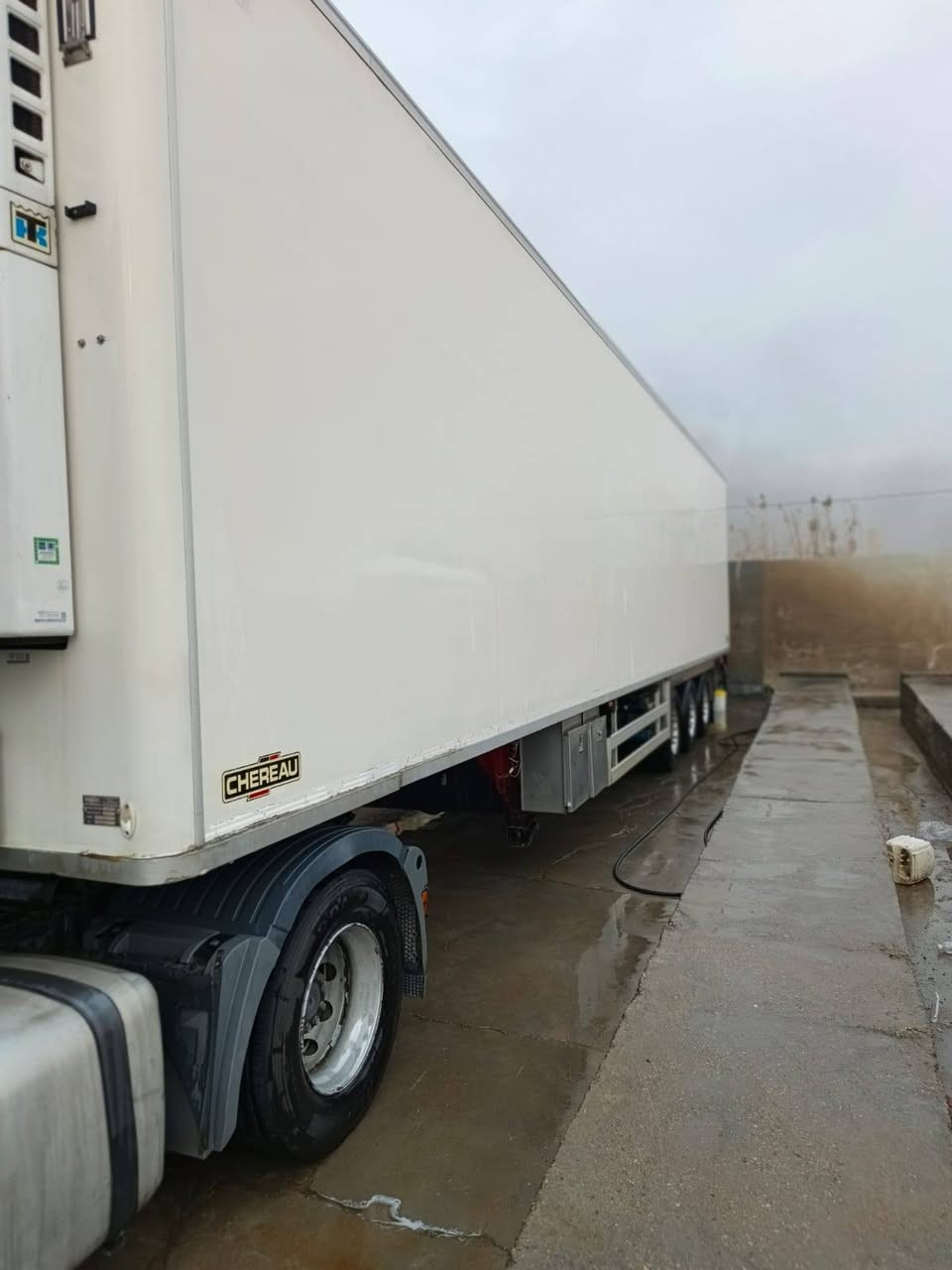 يالله
اللهم صلي على محمد وآل محمد
براد شيرو موديل ٢٠٠٩ سمك خمسة بدون جهاز فصل وربط سليمانيه طخم تاير ثلاجة مطبخ كاملة جامرلغ ستيل سلة سبيرات  هواء كهرباء كاملة عربانه جاهزة للعمل
العنوان ديالى المقدادية
السعر ١٥٠ قابل للتفاوض 
الاتصال على الرقم التالي
***********
***********
ومن الله توفيق
