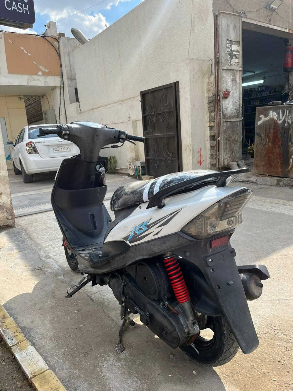 السلام عليكم 
دراجة للبيع ماكس عدله
المكينه بلاديه ما مفتوحه"
العنوان :بغداد الامين الثانيه قرب فلكه حدادين
السعر:600وبيها مجال
الرقم : "***********"
